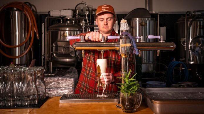 Craft Beer Breweries Are Embracing the Japanese Sharp Pour | PUNCH