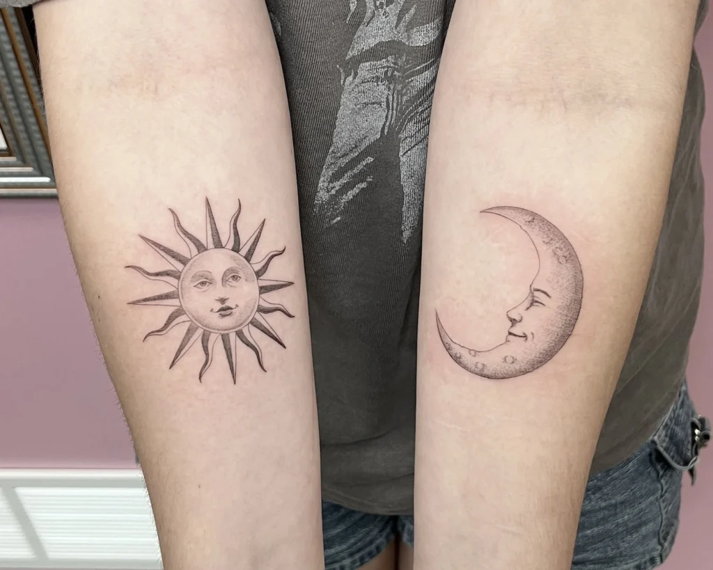 Sol e Lua em fine line — peças minimalistas com forte apelo simbólico.