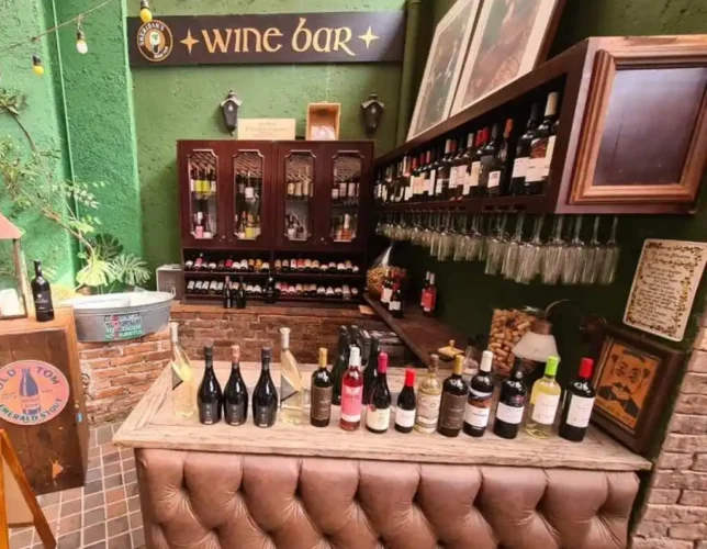 Wine bar Sheridans Irish Pub - foto Leo Karan